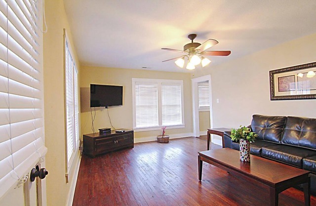 501#B - Spacious downtown Shoals Condo Suite