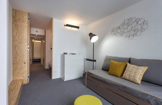 50m from ski slopes, 10th floor, view mountain, balcony, tv, 56m², Les Arcs