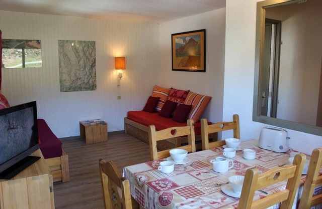 50m from ski slopes, 4th floor, balcony, tv, ski locker, 39m², Val Thorens