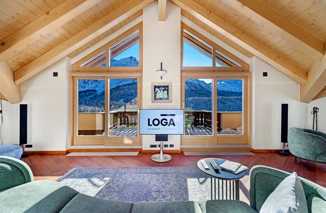 5½-room penthouse apartment with breathtaking views over the Engadine lake and m