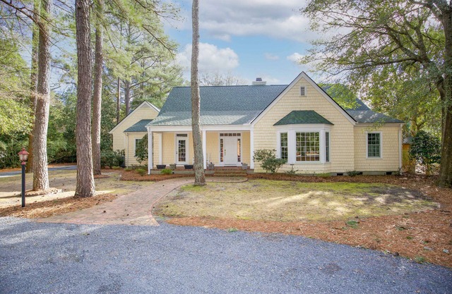 510 Linden : 5 BR, 5 BA House in Pinehurst, Sleeps 12