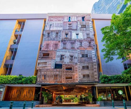 515 VICTORY Hotel
