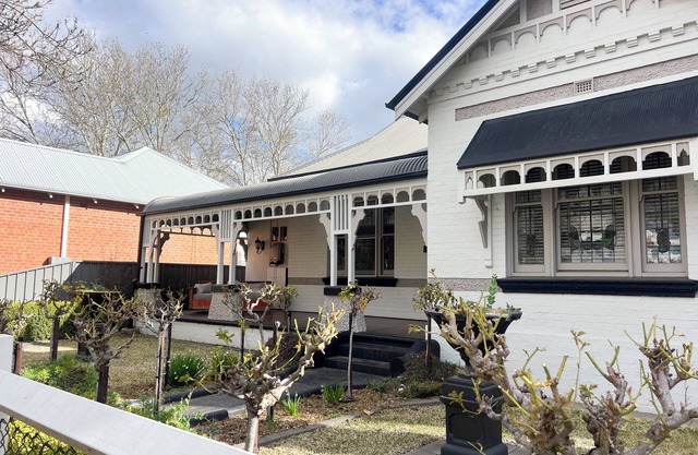 52 Simmons Street, Wagga Wagga