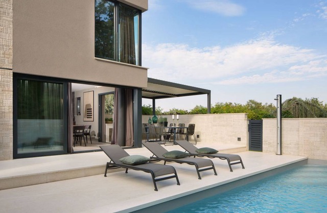 520 m² Villa ∙ 8 bedrooms ∙ 20 guests