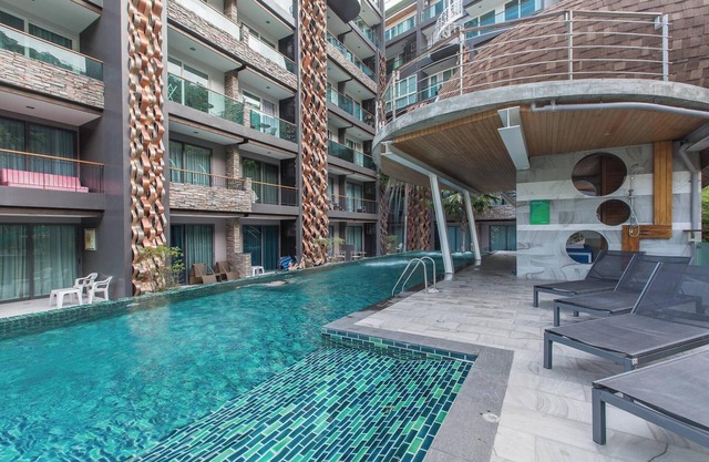 521 - 5 Stars Pool View Large Studio at Patong Beach