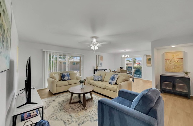 55+ Sun Lakes Special. Newly Remodeled. Amenities Galore!