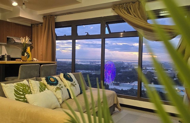 59sq/m Spacious and Safe condo+free parking+Manila Bay Sunset view/WiFi&NetFlx