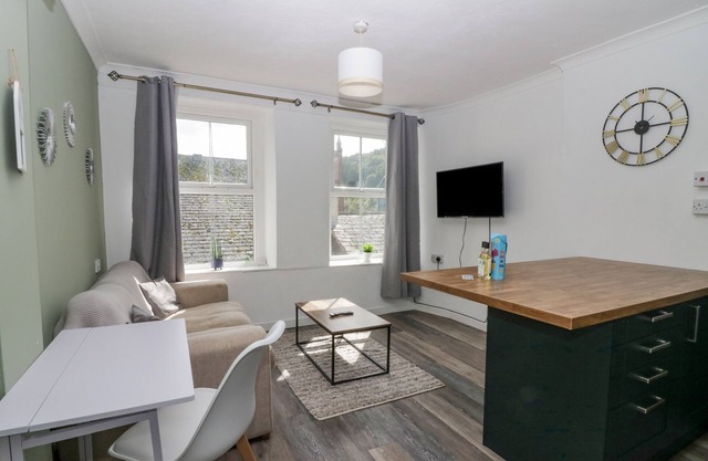 5B QUEEN STREET, pet friendly in Whitehaven