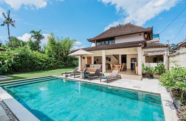 5BD 5BA Villa Located In The HEART Of Seminyak! - 4Min Drive To Seminyak Square!