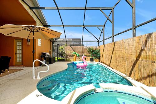 5BR Cottage w Pool & Hot Tub Near Disney