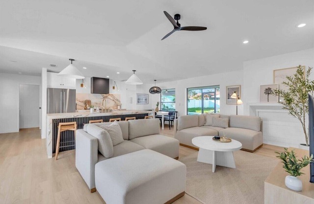 5BR House with New Heated Pool ! 6mi from AMI Beach & IMG Academy