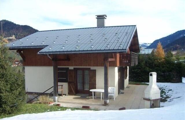 5KM OF MEGEVE NICE CHALET INDIVIDUAL FOR 2 TO 6 PEOPLE