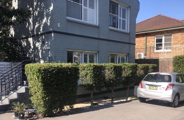 5mins to beautiful beach with own car park place