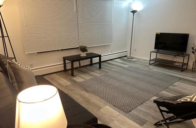 5th Ave Suites