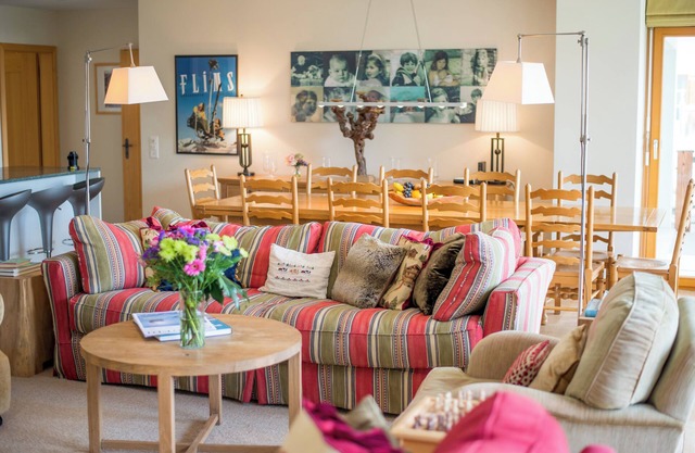 6.5-room apartment located in luxurious apartment building above Flims Dorf.