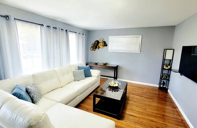 6 Bdrms w/2kitchens! NEAR Dining, Parks, Shops, and Rec Center; Some Pets OK!