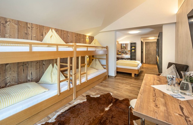 6 Bed Family Room Standard without Balcony