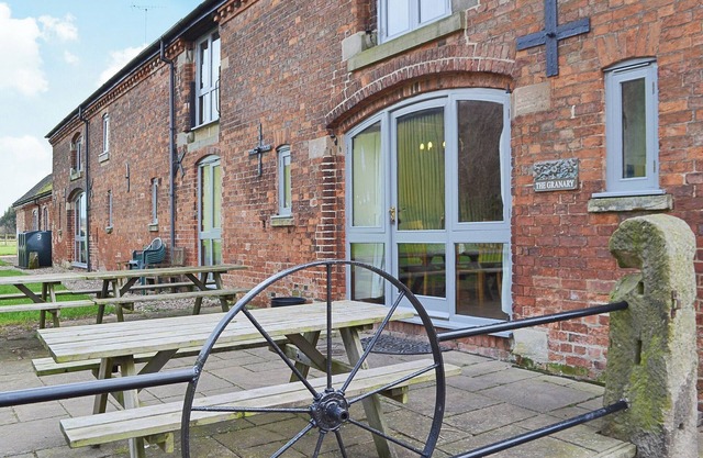 6 bedroom accommodation in Somersal Herbert, Ashbourne