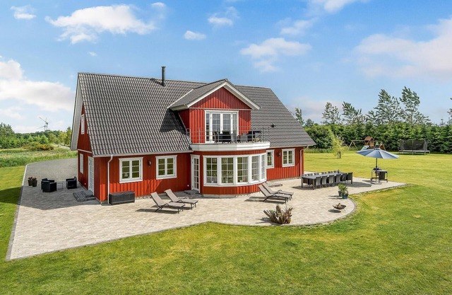 6 bedroom cozy home in Grindsted