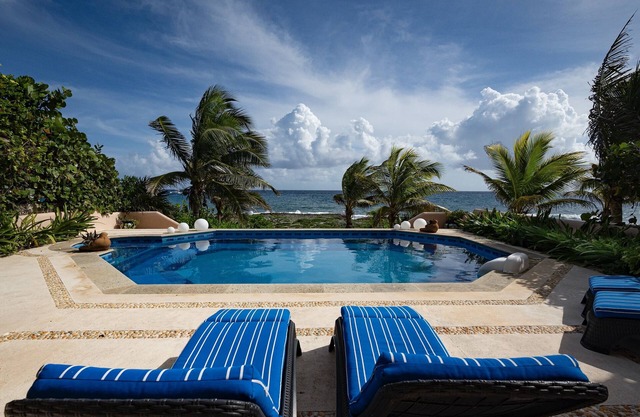6 Bedroom- Luxury Oceanfront Villa