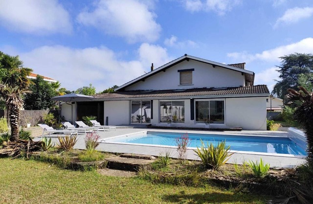 6 bedroom villa with swimming pool - Ondres Plage - At the foot of the cycle tracks