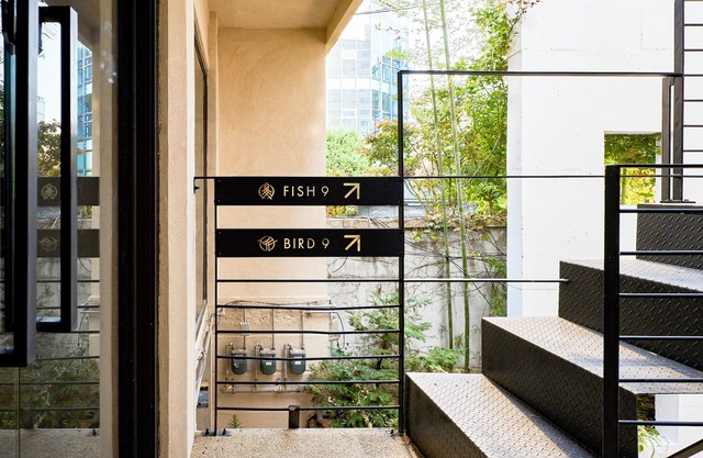 6 Bedrooms with Garden Urban living 5-min walk to Hongik University Station