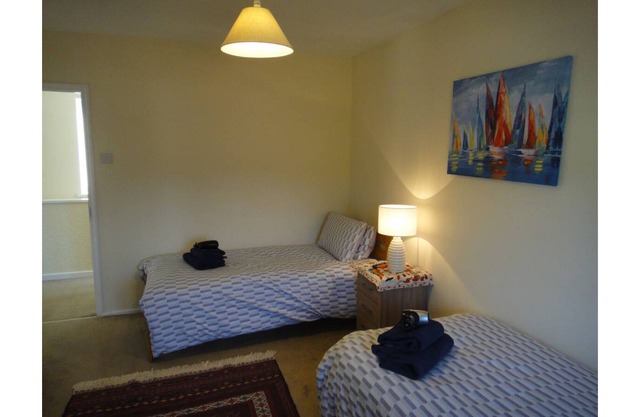 6 Berth-s/catering-house-2 bath-2WC-parking