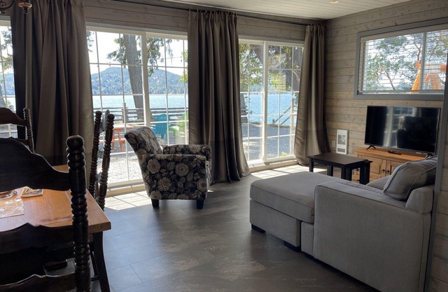 6 Cottage Units with Waterfront and Beach Access - Sleeps up to 20 Guests