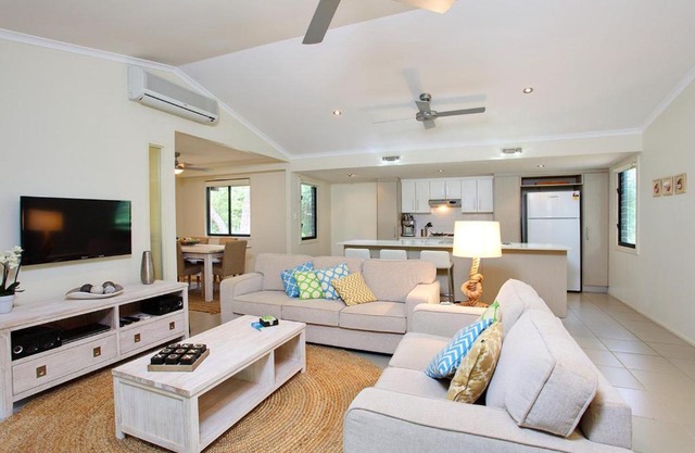 6 Orania Court Rainbow Shores