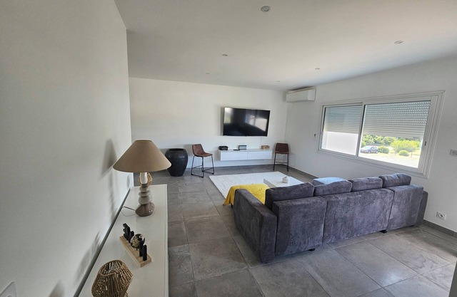 6-person apartment Fully air-conditioned