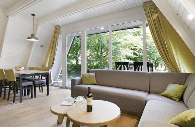 6-person bungalow in the holiday park Landal Hochwald