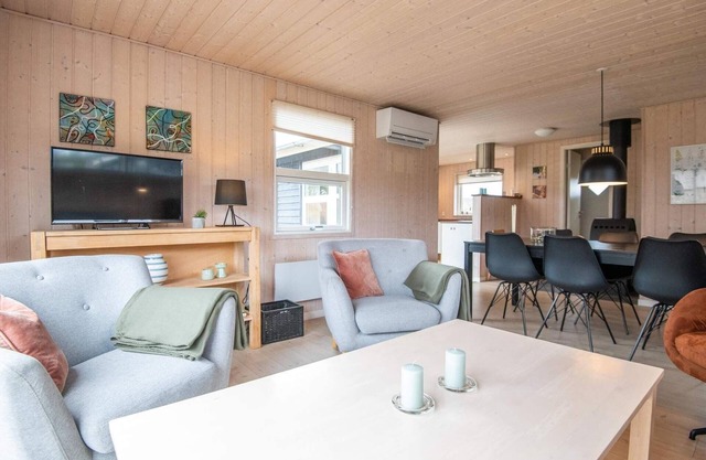6 person holiday home in Hvide Sande