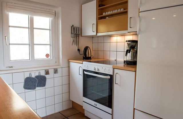 6 person holiday home in Hvide Sande