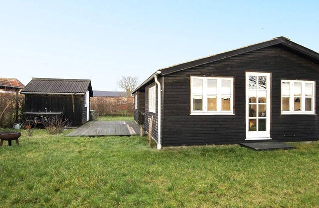 6 person holiday home in Allingåbro