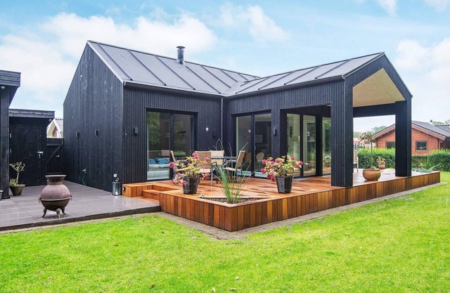 6 person holiday home in Juelsminde-By Traum