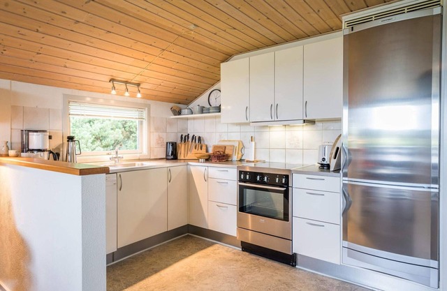 6 person holiday home in Blåvand