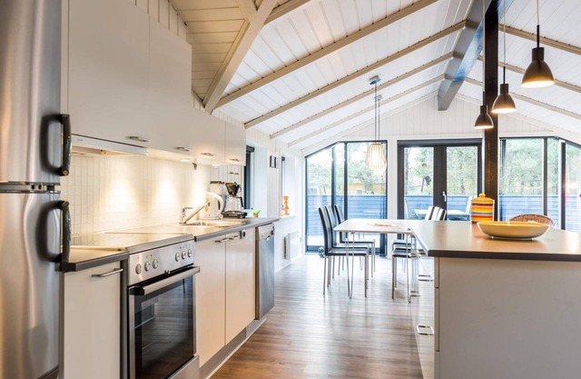 6 person holiday home in Blåvand
