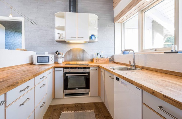 6 person holiday home in Blåvand