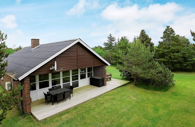 6 person holiday home in Blåvand