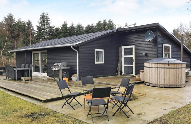 6 person holiday home in Blokhus