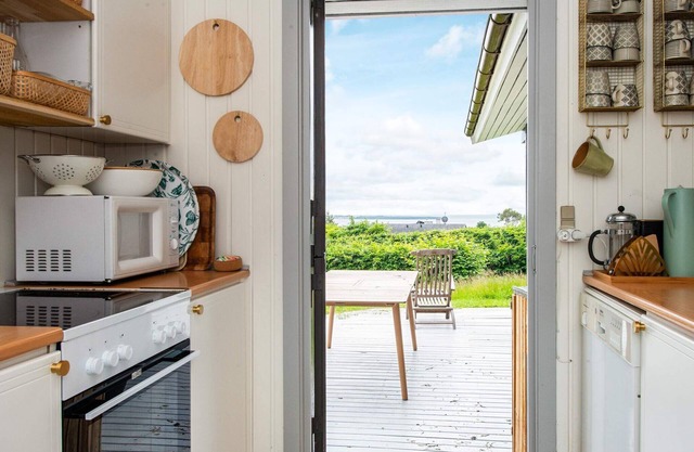 6 person holiday home in Ebeltoft