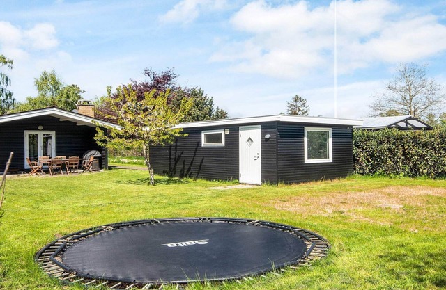 6 person holiday home in Ebeltoft-By Traum