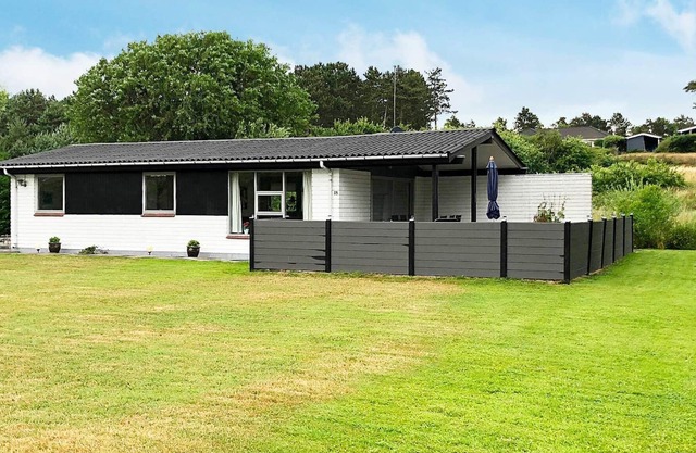 6 person holiday home in Ebeltoft