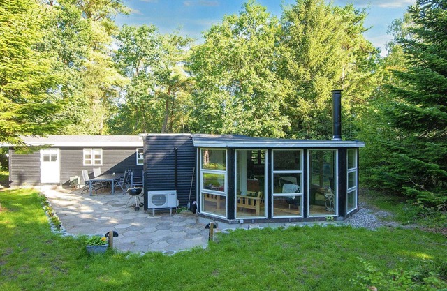 6 person holiday home in Ebeltoft-By Traum