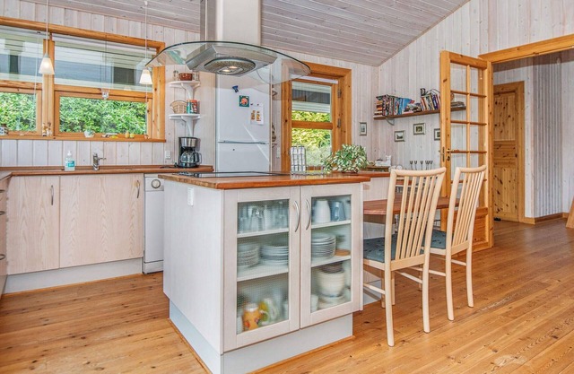6 person holiday home in Ebeltoft