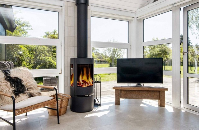 6 person holiday home in Ebeltoft