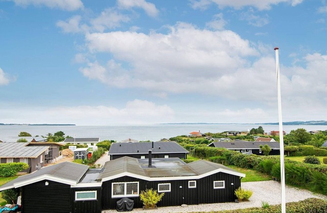 6 person holiday home in Ebeltoft