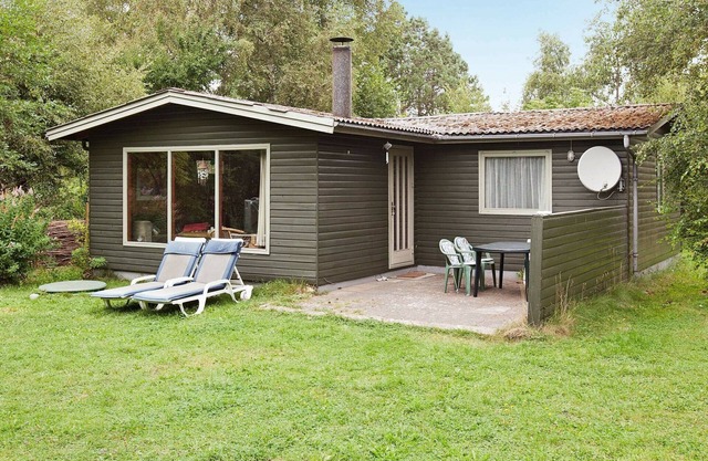 6 person holiday home in Ebeltoft