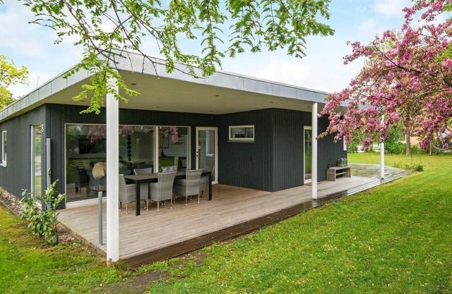 6 person holiday home in Ebeltoft