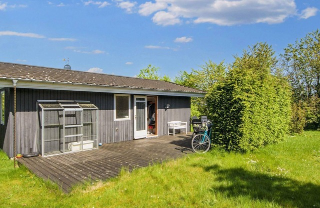 6 person holiday home in Glesborg-By Traum